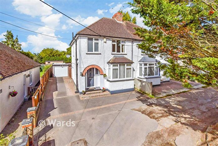 3 Bedroom Semi Detached House For Sale In Shenley Grove, Sandling, Maidstone, Kent, ME14