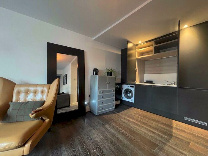 Studio To Rent In Studio, Hampton Street -, P17