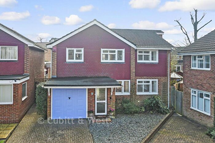 4 Bedroom Detached House For Sale In Reigate Close, Crawley, West Sussex, RH10