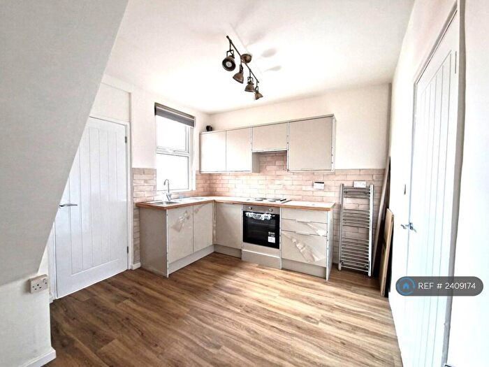 2 Bedroom Terraced House To Rent In Wortley Road, High Green, Sheffield, S35