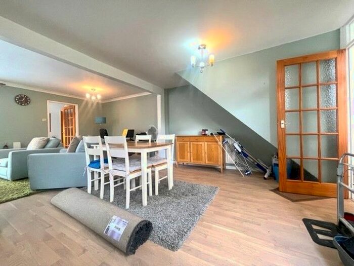 3 Bedroom Terraced House For Sale In Temsford Close, Harrow, HA2