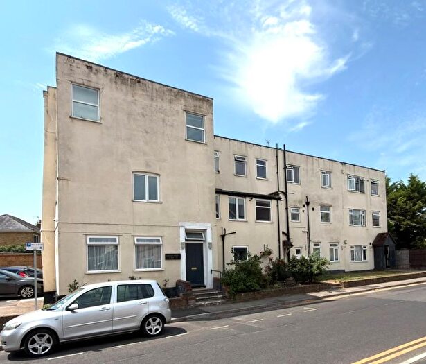 2 Bedroom Flat For Sale In Marley Croft, Moor Lane, Staines-Upon-Thames, TW18