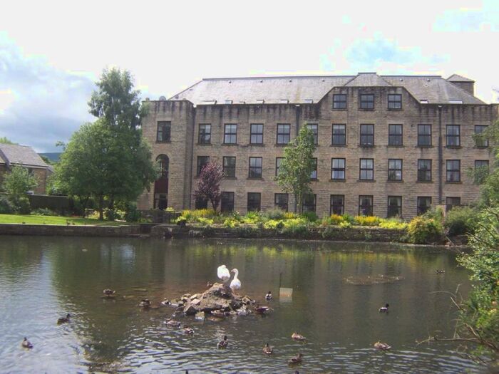 Houses for sale & to rent in OL3 6HP, Springmeadow Lane, Saddleworth