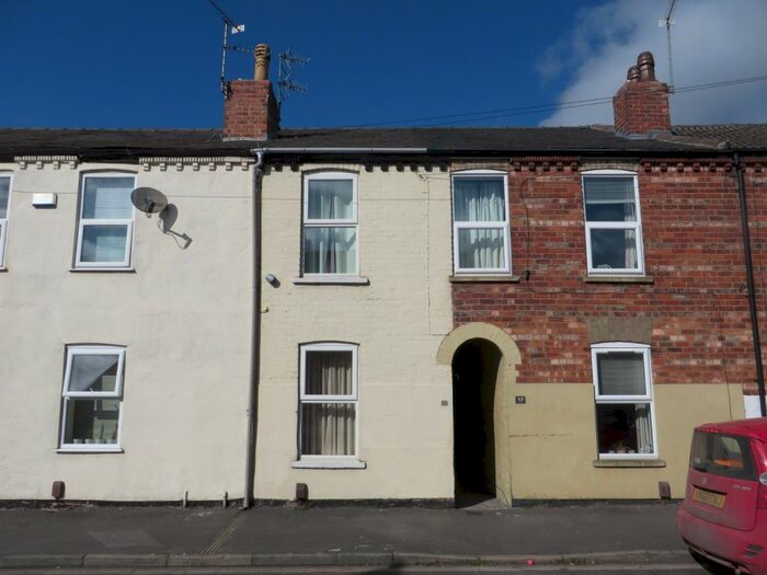 2 Bedroom Terraced House To Rent In Bargate, Lincoln, Lincolnshire, LN5