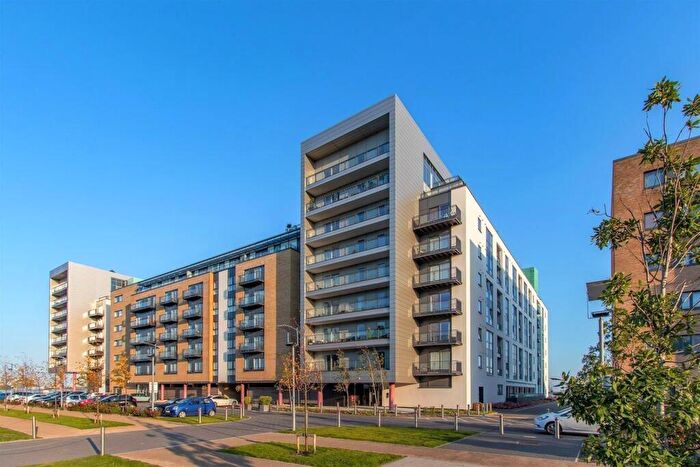 2 Bedroom Apartment For Sale In Davaar House, Ferry Court, Cardiff, CF11