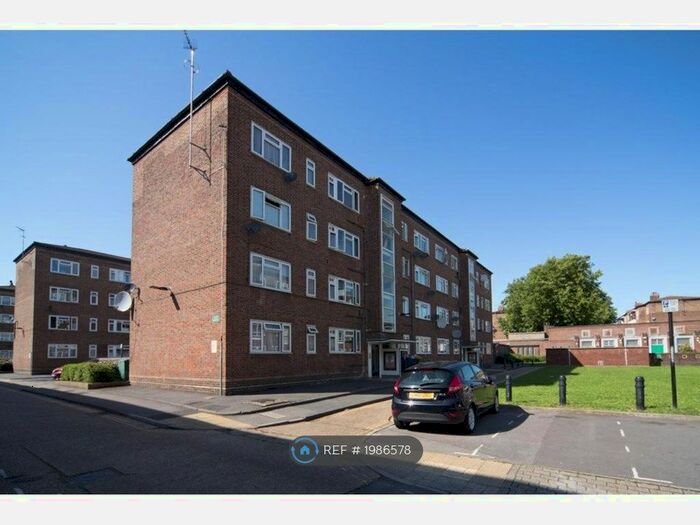 2 Bedroom Flat To Rent In Beech Avenue, London, W3