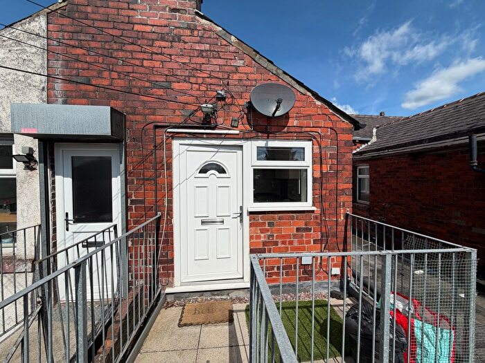 1 Bedroom Flat To Rent In Bolton Road, Bury, BL8