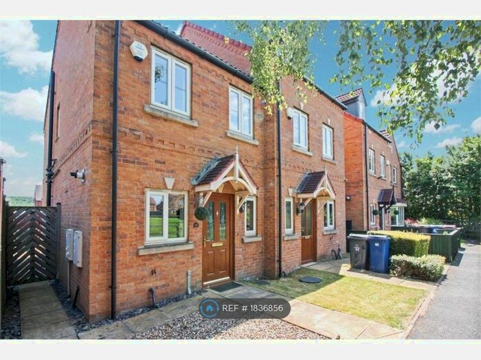 2 Bedroom End Of Terrace House To Rent In Parkgate, Goldthorpe, Rotherham, S63