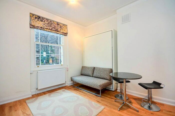 Studio To Rent In Aylesford Street, Pimlico, London, SW1V