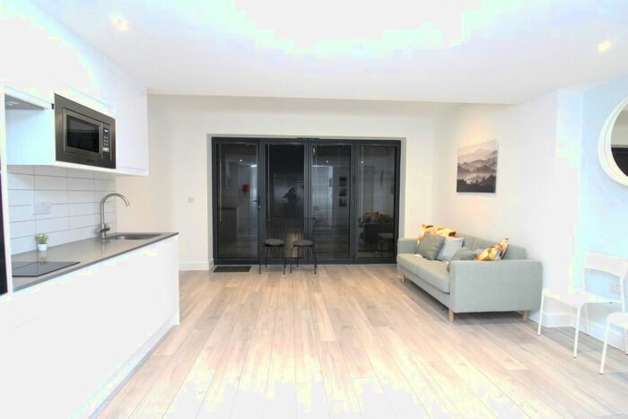 1 Bedroom Flat To Rent In Mount View Road, Crouch End, N4