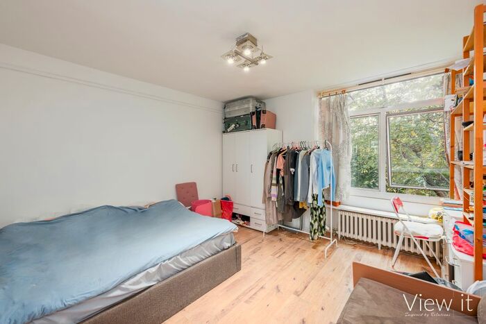 Studio To Rent In Pimlico, Churchill Gardens, London, SW1V