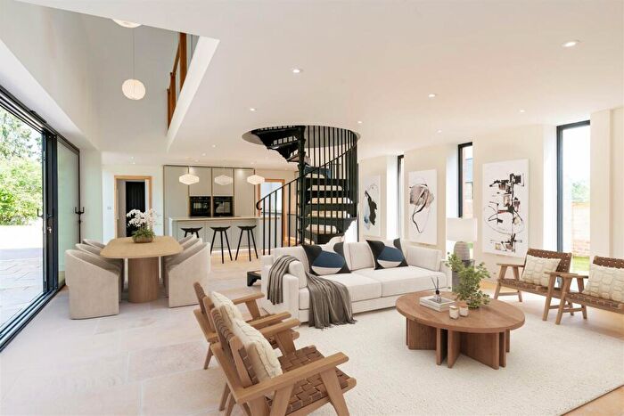 4 Bedroom Detached House For Sale In Manor Farm Barns, Middle Barton, OX7