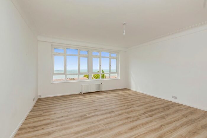 3 Bedroom Flat To Rent In Brighton Road, Worthing, BN11