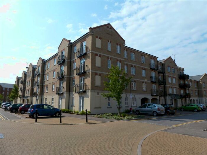2 Bedroom Apartment To Rent In Coxhill Way, Aylesbury, HP21