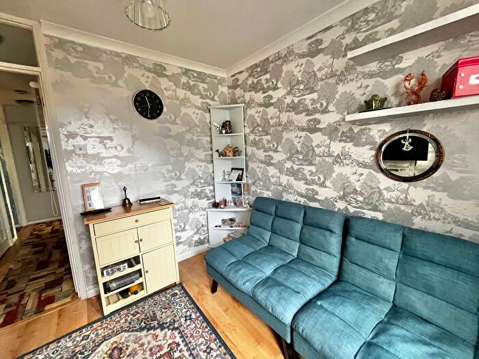 2 Bedroom Bungalow For Sale In Kingfisher Gardens, Hythe, CT21