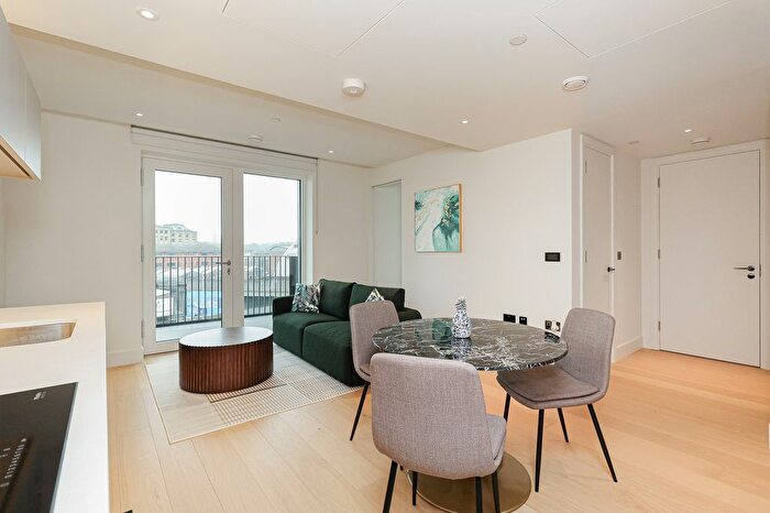 1 Bedroom Flat To Rent In White City Living, Reflection Apartments, Cascade Way, White City, W12
