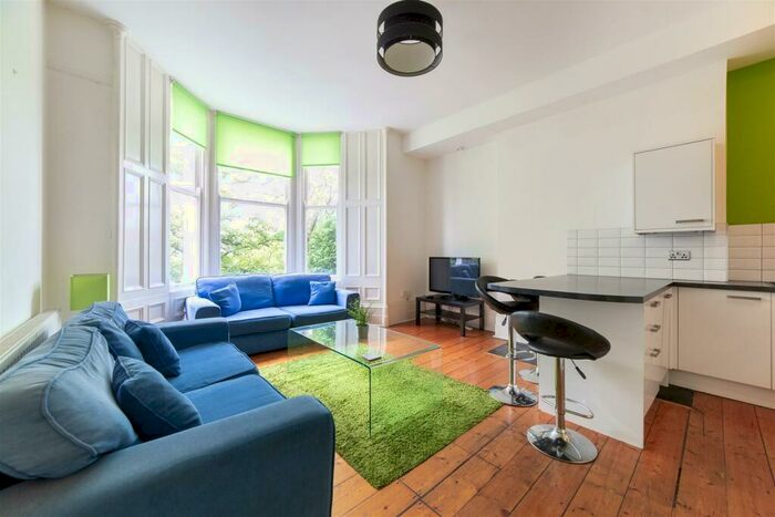 4 Bedroom Apartment To Rent In £pppw - Jesmond Road, Jesmond, NE2