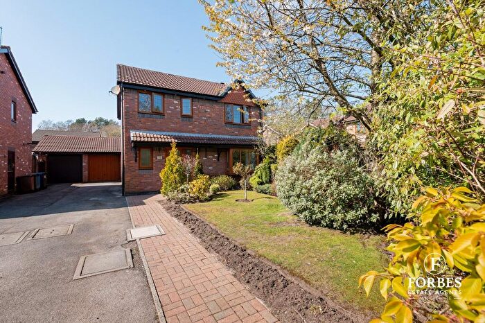 4 Bedroom Detached House To Rent In Cam Wood Fold, Clayton-le-Woods, Nr Chorley, PR6