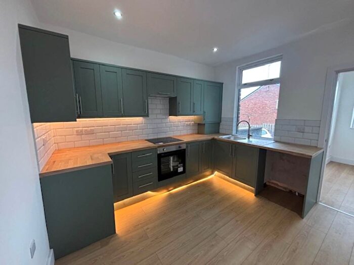 3 Bedroom Detached House To Rent In Pontefract Road, Cudworth, Barnsley, S72