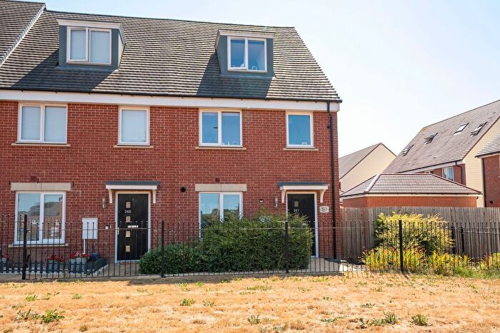 3 Bedroom Terraced House For Sale In Cashmere Drive, Andover, SP11