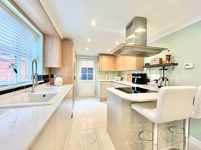 4 Bedroom Detached House For Sale In Pendeen Close, New Waltham, Grimsby, DN36