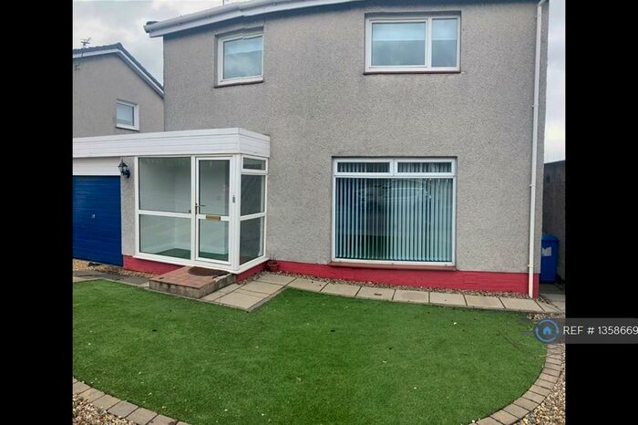 3 Bedroom Detached House To Rent In Springfield Crescent, Carluke, ML8