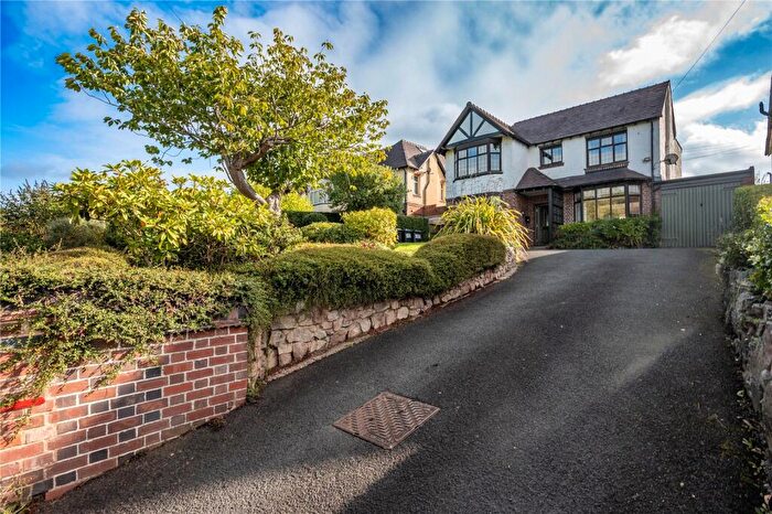 4 Bedroom Detached House For Sale In Birmingham Road, Lydiate Ash, Bromsgrove, Worcestershire, B61