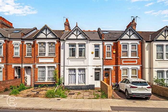 1 Bedroom Flat For Sale In Greenford Avenue, London, W7