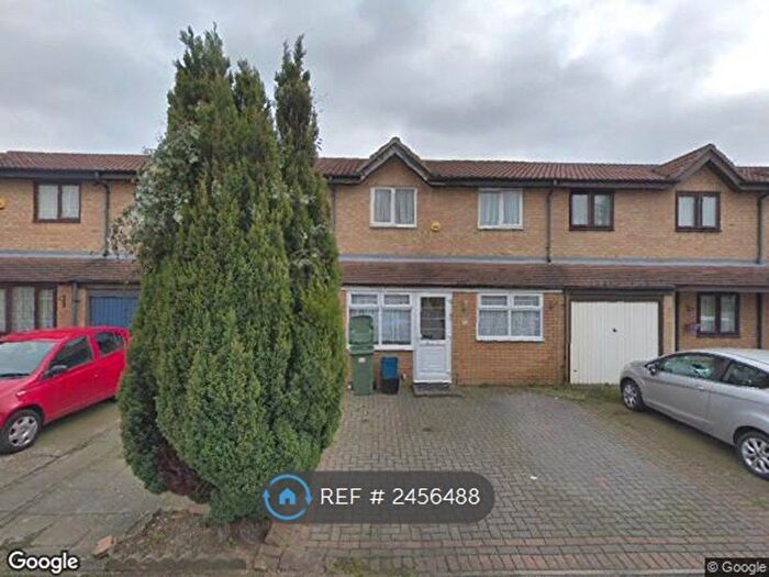 4 Bedroom Terraced House To Rent In Express Drive, Goodmayes, IG3