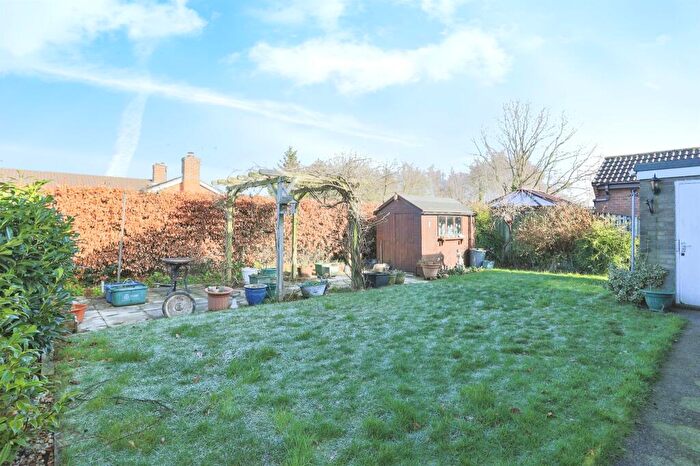 2 Bedroom Detached Bungalow For Sale In Roall Lane, Kellington, Goole, DN14