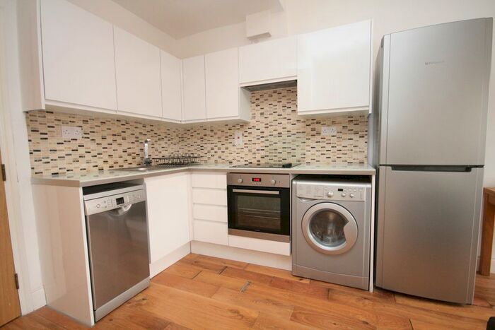2 Bedroom Flat To Rent In Rathcoole Gardens, Crouch Hill, N8