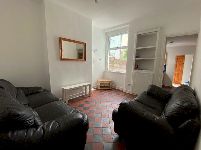 3 Bedroom Terraced House To Rent In Arabella Street, Cardiff(City), CF24
