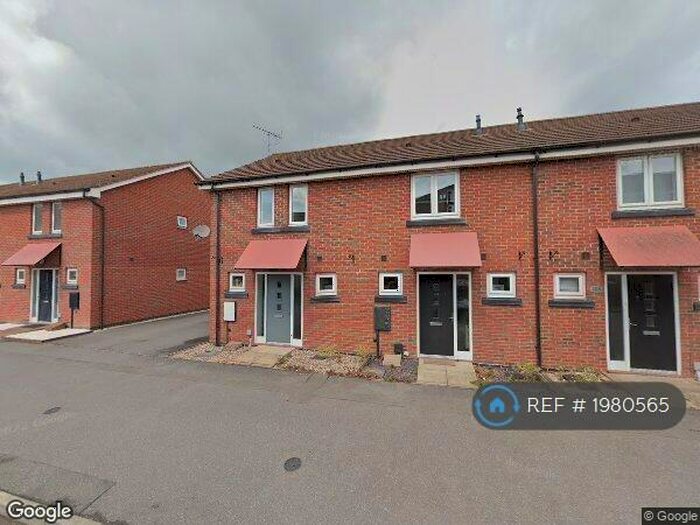 3 Bedroom Semi-Detached House To Rent In Goldstraw Lane, Fernwood, Newark, NG24