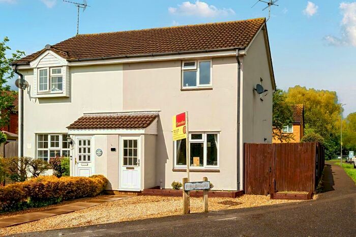 3 Bedroom Semi-Detached House To Rent In The Coppice, Aylesbury, HP20