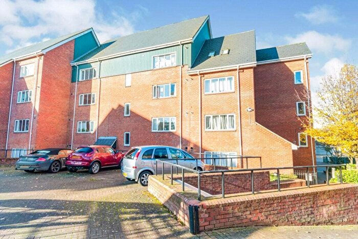 2 Bedroom Flat For Sale In Heron Quay, Bedford, Bedfordshire, MK40