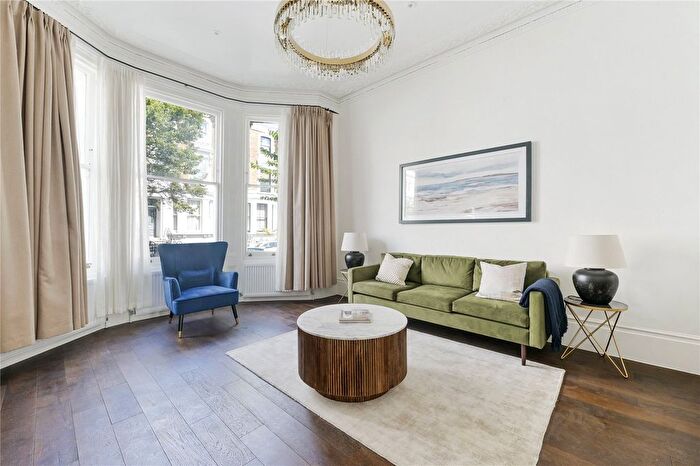 4 Bedroom Property To Rent In St. Lawrence Terrace, London, W10