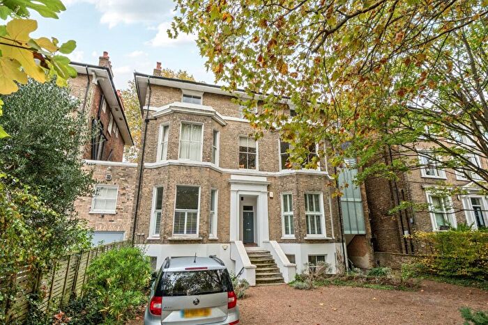 1 Bedroom Flat For Sale In St. Johns Park, London, SE3