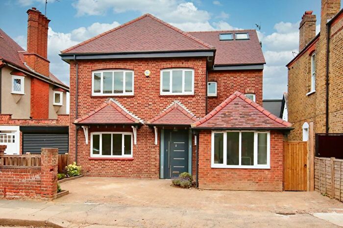 5 Bedroom Detached House For Sale In Kingston Road, Teddington, TW11