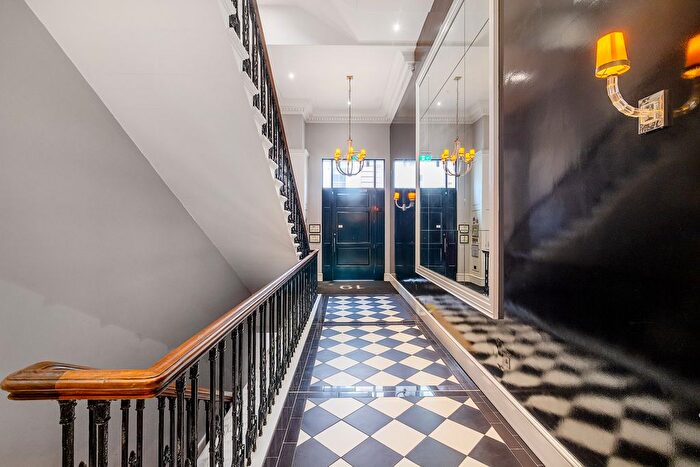 1 Bedroom Flat For Sale In Bedford Street, Covent Garden, WC2E