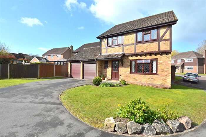 4 Bedroom Detached House For Sale In Netherhouse Moor, Church Crookham, GU51