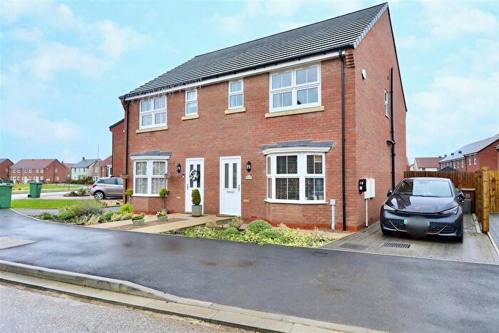 3 Bedroom Semi-Detached House For Sale In Wilds Pasture, Beverley, HU17