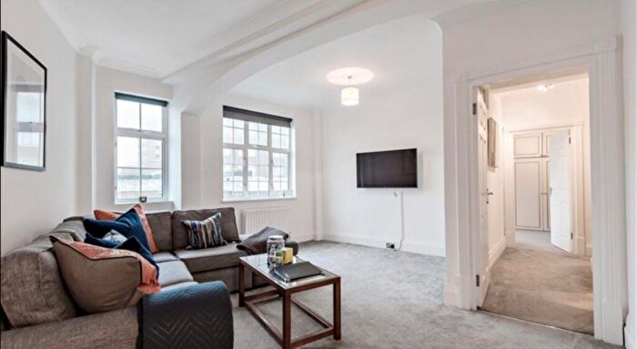 2 Bedroom Flat To Rent In Park Road, St John's Wood, London, NW8