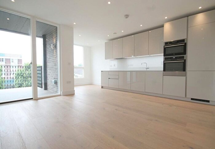 2 Bedroom Flat To Rent In Rochester Place, Camden, NW1