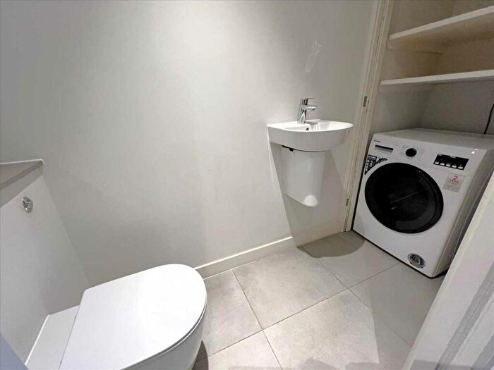 2 Bedroom Apartment To Rent In Prewetts Mill Apartments, Mill Bay Lane, Horsham, RH12