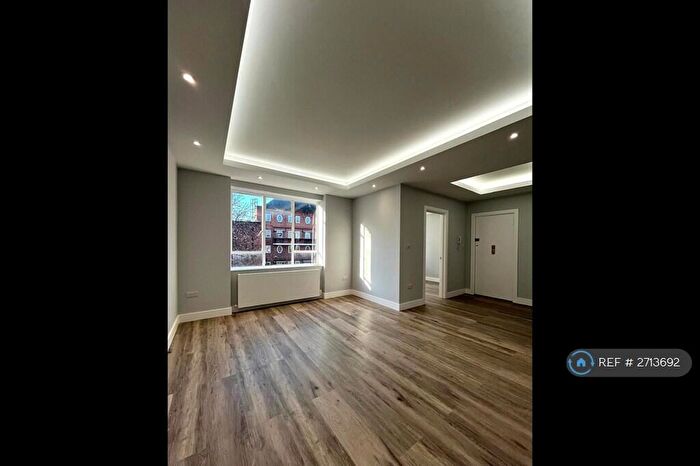 2 Bedroom Flat To Rent In Charlbert Court, London, NW8