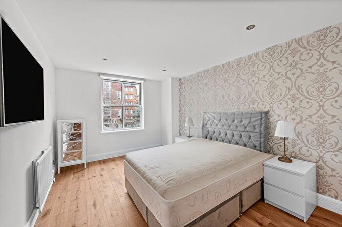 2 Bedroom Flat To Rent In Old Marylebone Road, Marylebone, NW1