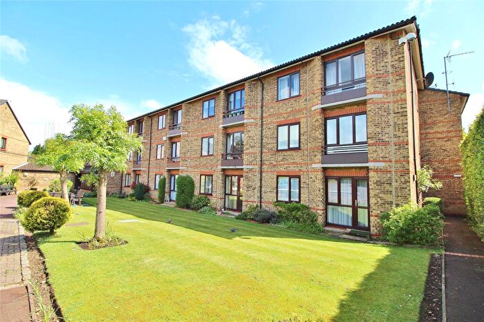 1 Bedroom Retirement Property For Sale In Gordon Hill, Enfield, Middlesex, EN2