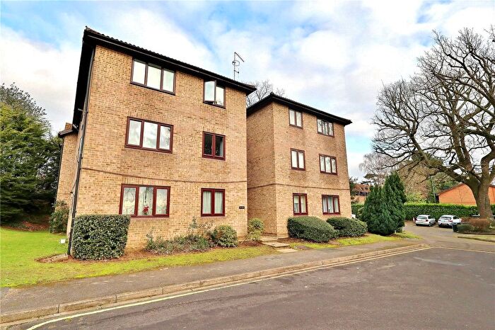 1 Bedroom Flat To Rent In Calluna Court, Woking, Surrey, GU22