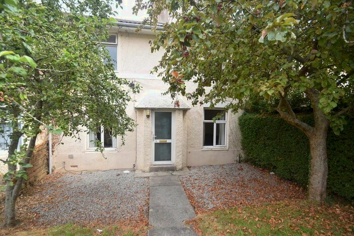 3 Bedroom Terraced House To Rent In Glen View, Penryn, TR10