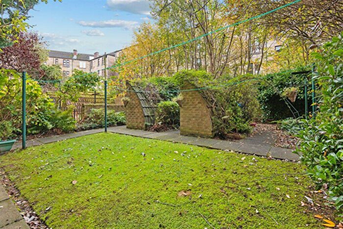 2 Bedroom Flat For Sale In /, Rannoch Street, Cathcart, G44